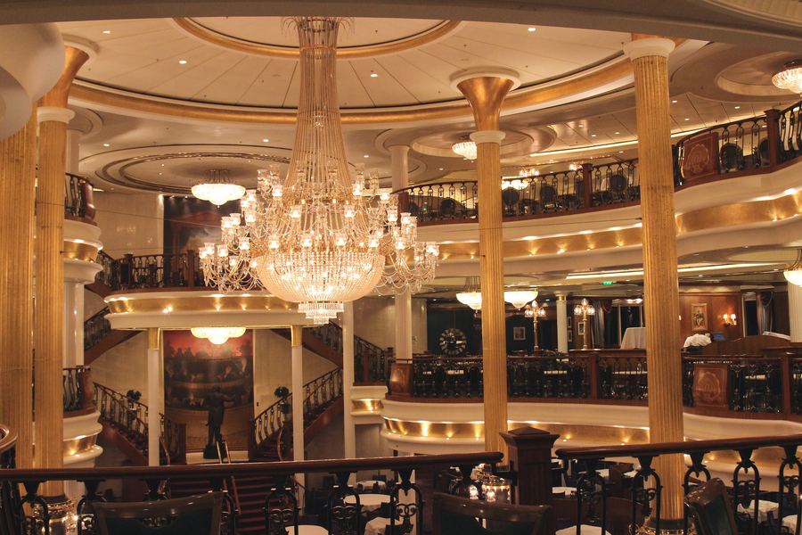 The main dining room aboard Adventure of the Seas